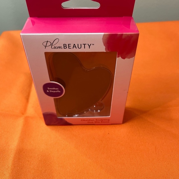 Black Skincare Tool - Picture 2 of 5